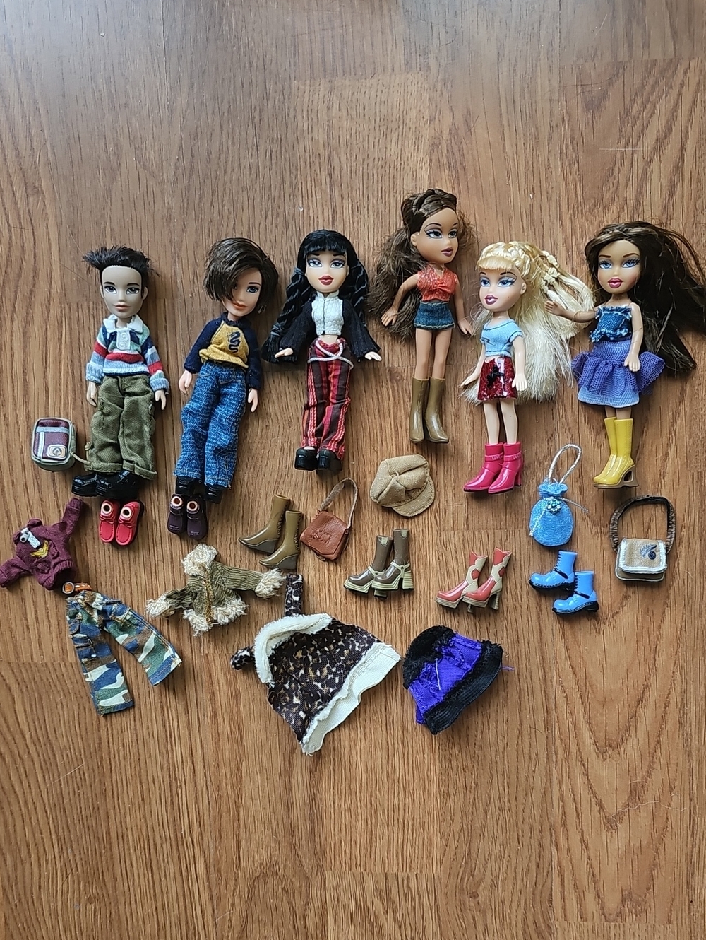 Lil Bratz Mini Dolls & Accessories Bundle